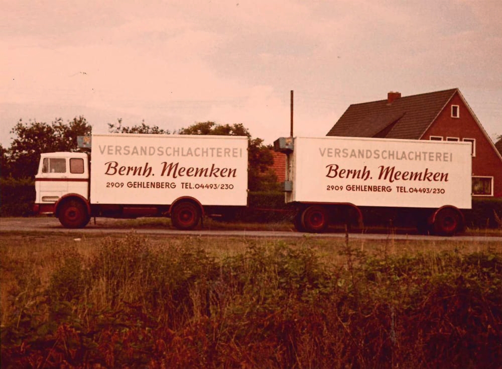 Bild eines alten LKWs von Meemken mit alter Brand Identity